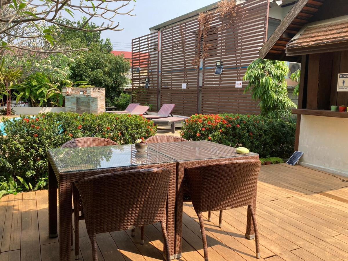 Wiriya House Hostel Chiang Mai Exterior photo