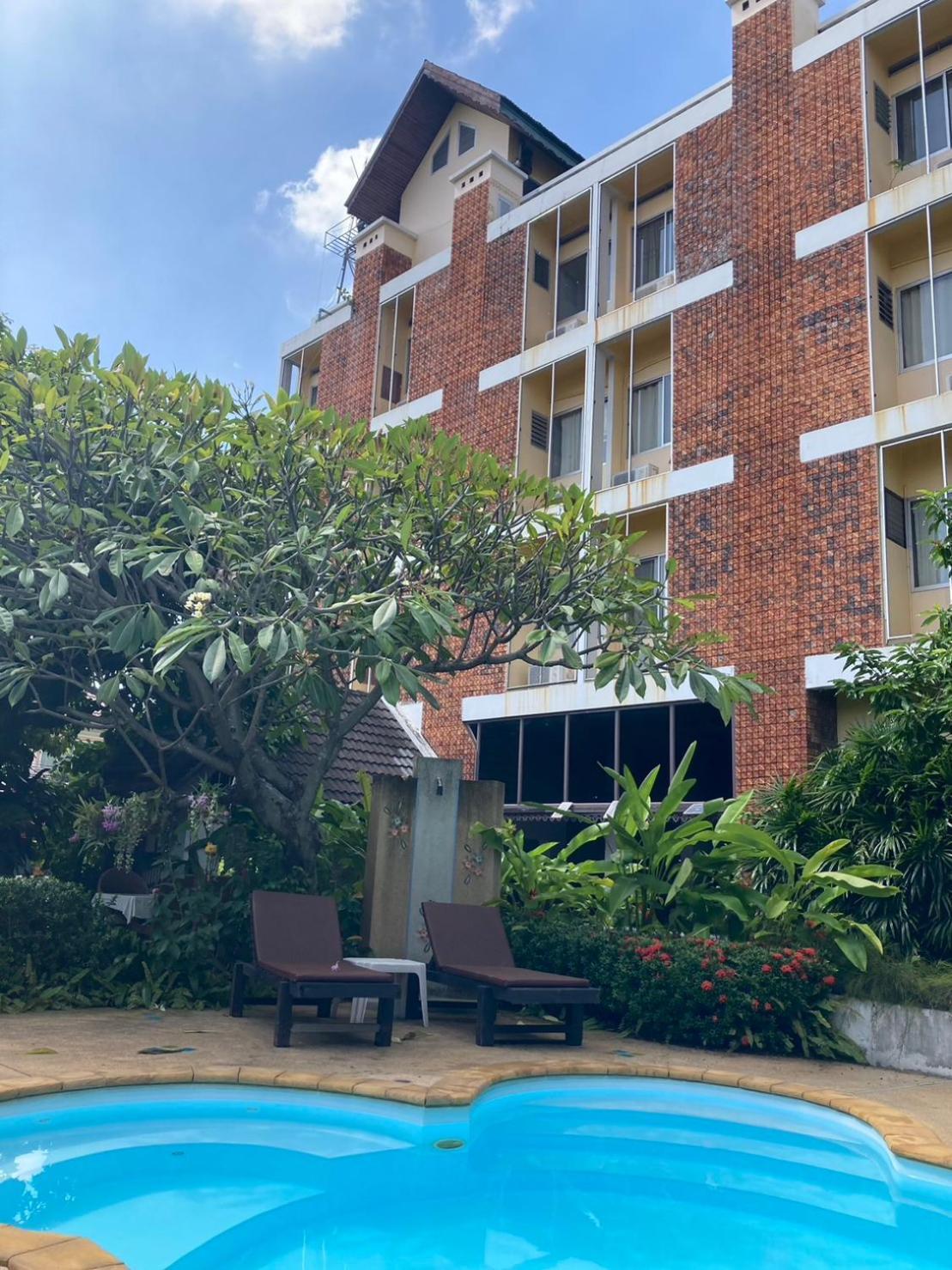 Wiriya House Hostel Chiang Mai Exterior photo