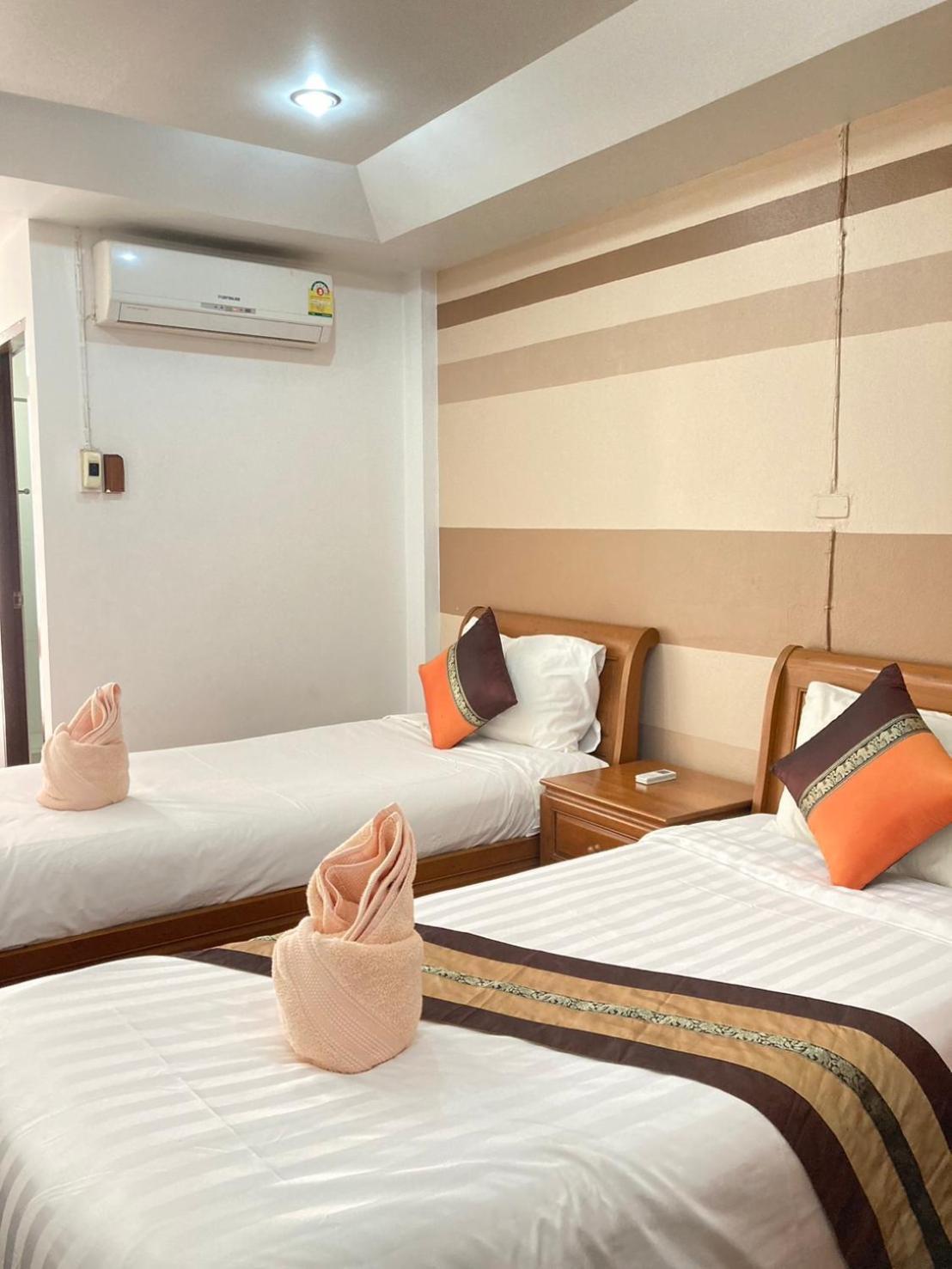 Wiriya House Hostel Chiang Mai Exterior photo